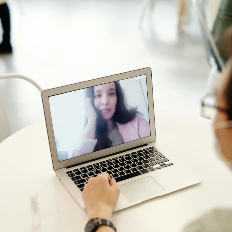 pexels-edward-jenner-4031713